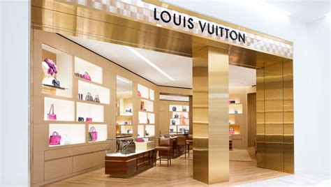 louis vuitton 176 yonge st